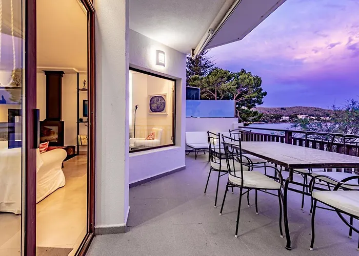 Rafael - Pine Walk With Stunning Views To The Sea Apartament